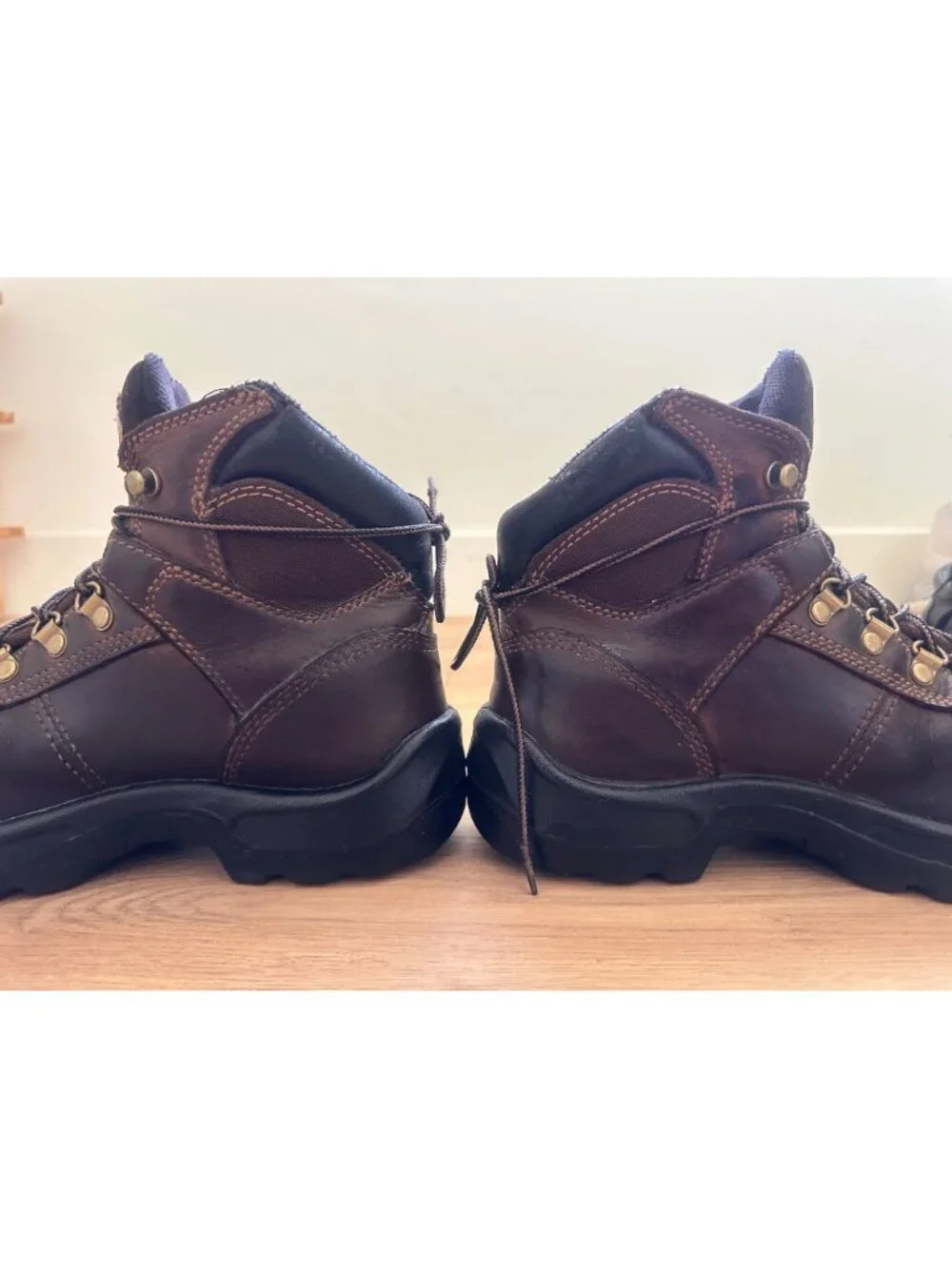 Red Wing Irish Setter Brown Leather Work Boots Oil-Resistant Men Size 7.5 Nubuck